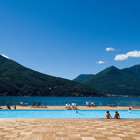 Lake Maggiore 2 Bed With Pool & Jacuzzi Maccagno