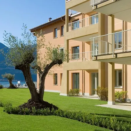 Lake Maggiore 2 Bed With Pool & Jacuzzi *